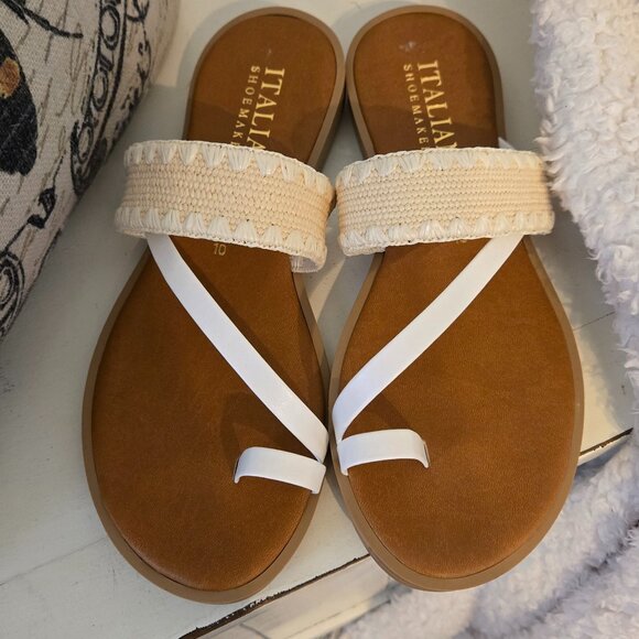Italian Shoemakers Shoes - Italian Shoemakers - White toe ring sandals - Size 10 - Brand new with out tags